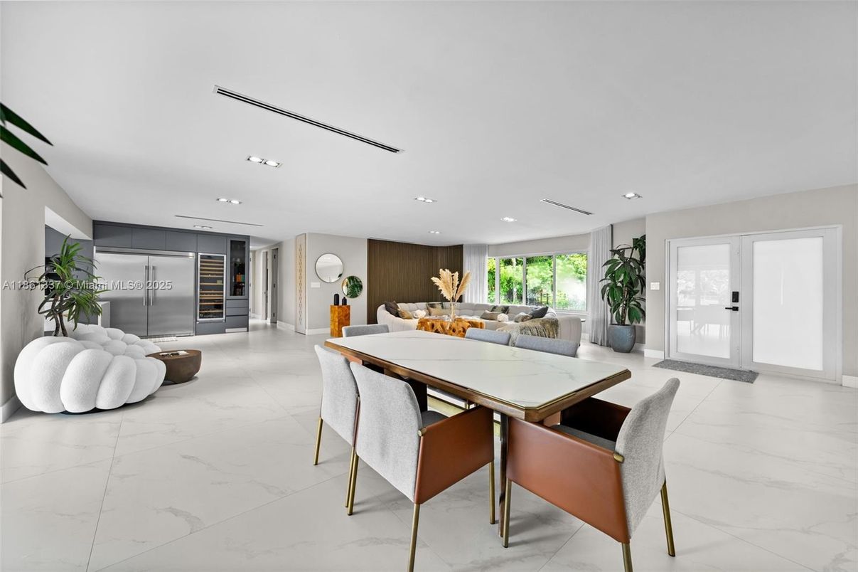 Dining room, Interior, Living room, Marble, Recessed Lighting, Stainless Steel Appliances