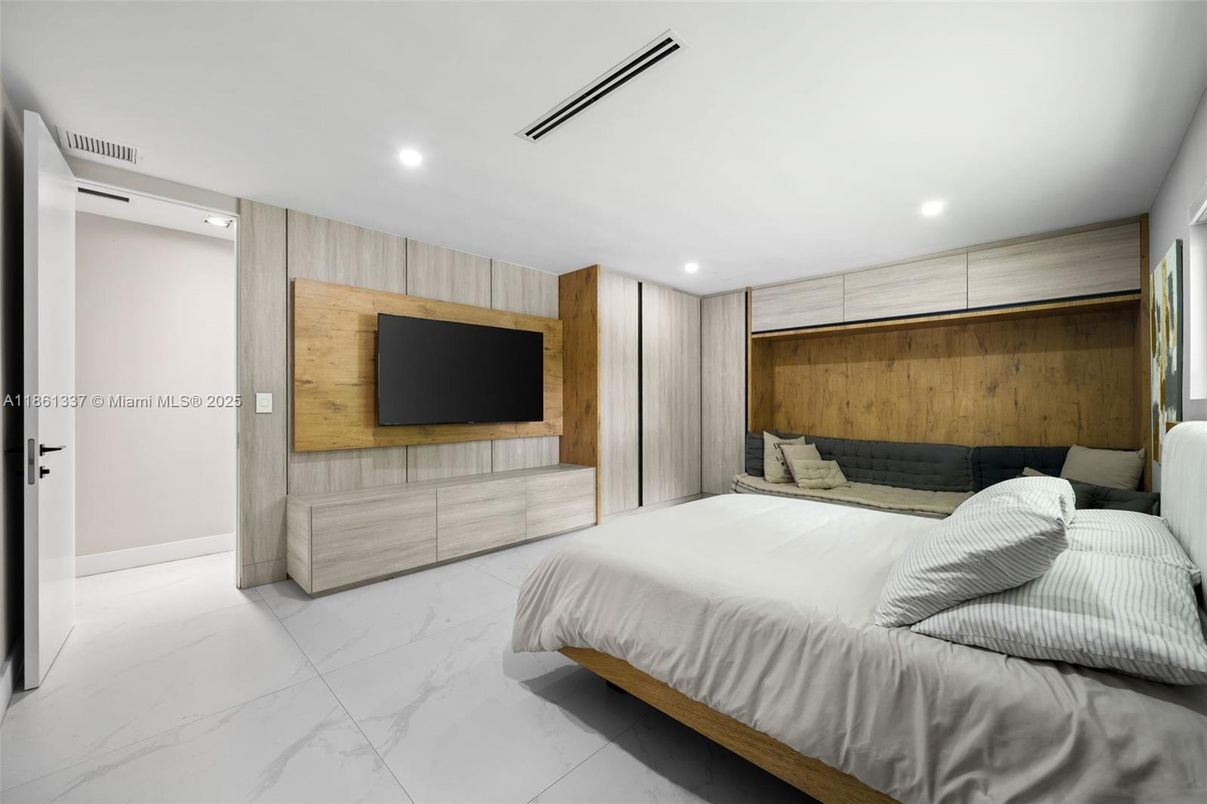 Bedroom, Interior, Marble, Recessed Lighting