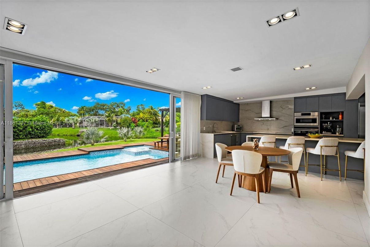 Dining room, Interior, Kitchen, Marble, Recessed Lighting, Stainless Steel Appliances