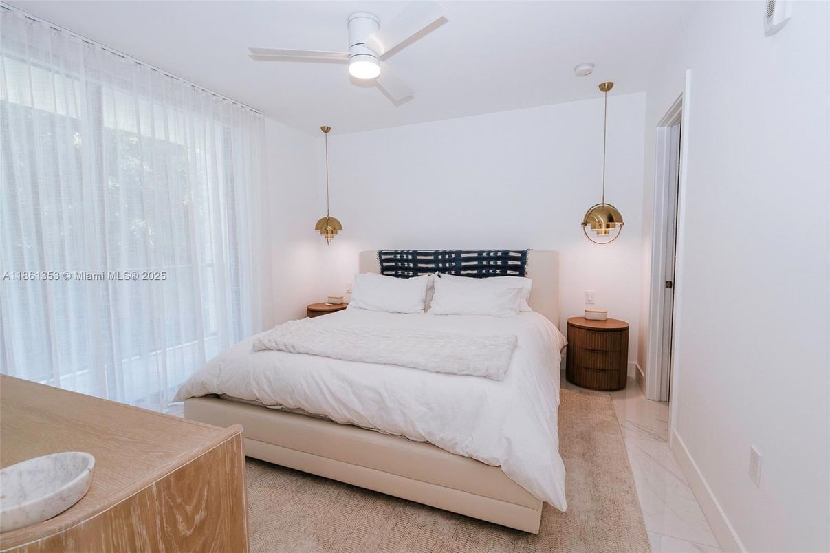Bedroom, Interior, Marble, Pendant Lights