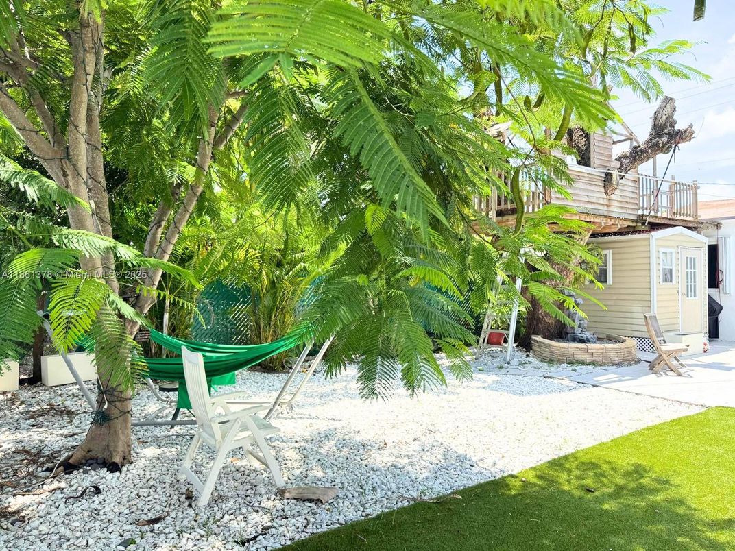 Backyard, Exterior
