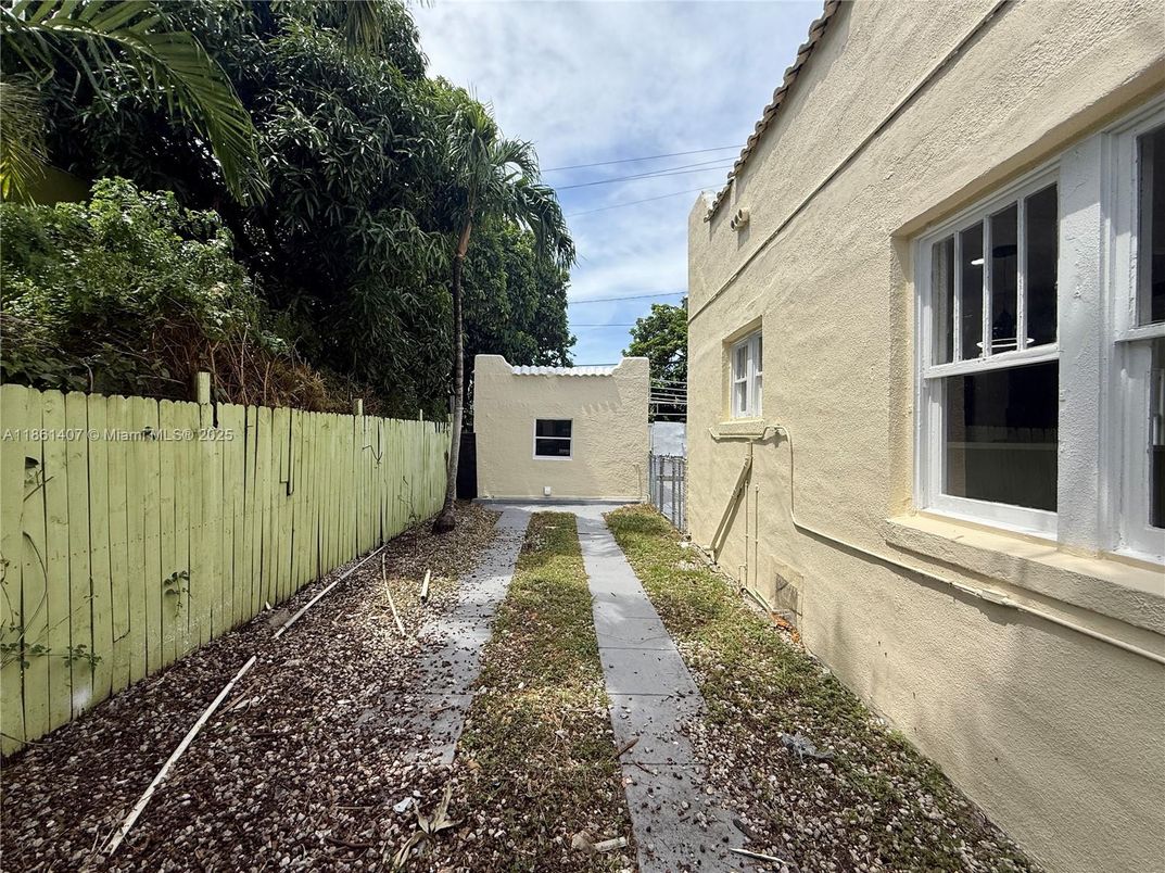 Backyard, Exterior