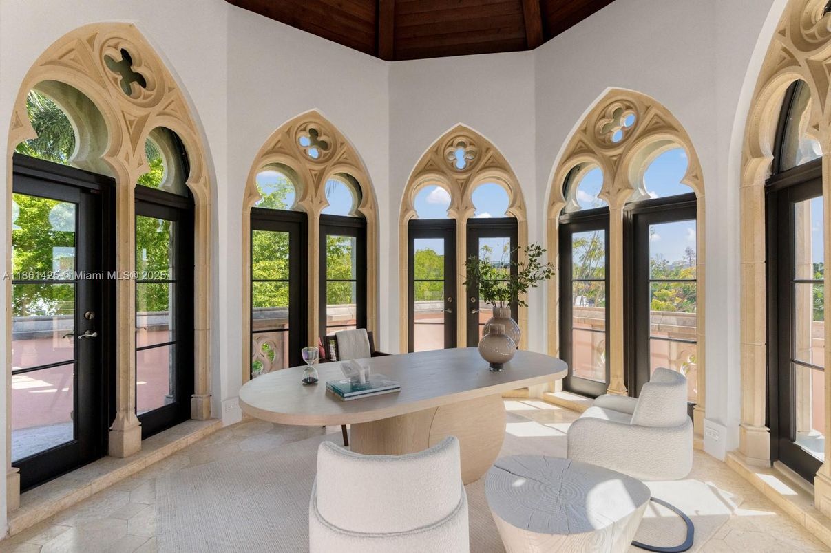 Home Office, Interior, Wooden Ceilings