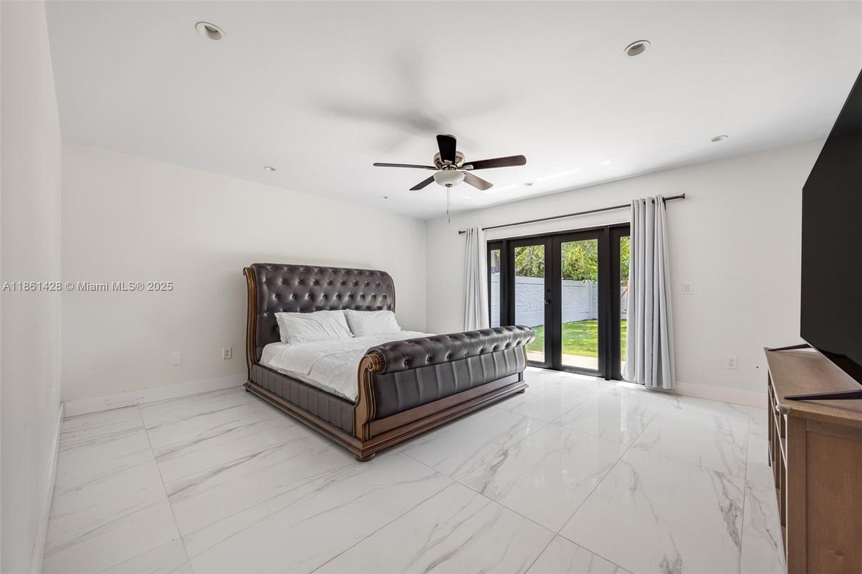 Bedroom, Interior, Marble, Recessed Lighting