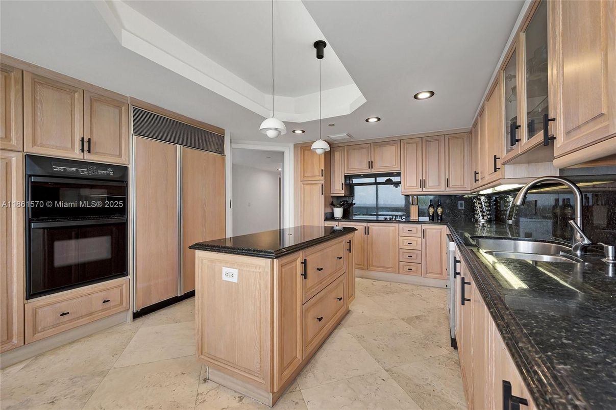 Interior, Kitchen, Pendant Lights, Recessed Lighting