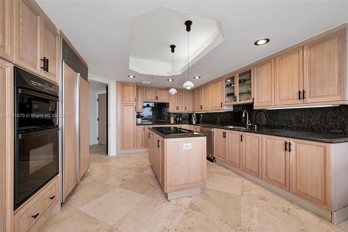 Interior, Kitchen, Pendant Lights, Recessed Lighting
