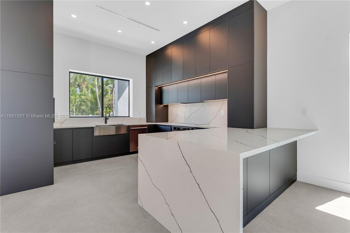 Interior, Kitchen, Recessed Lighting