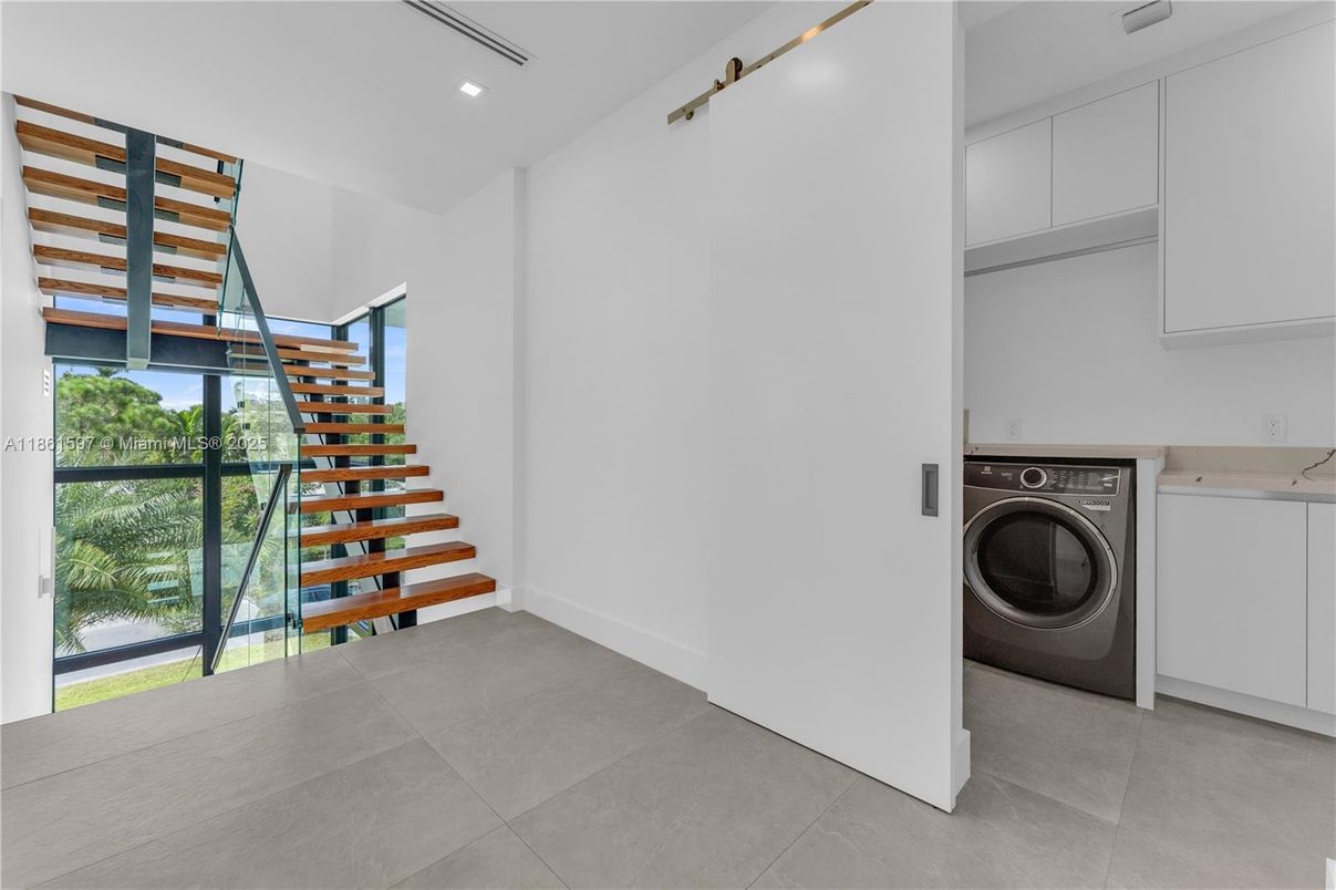 Interior, Recessed Lighting, Washer