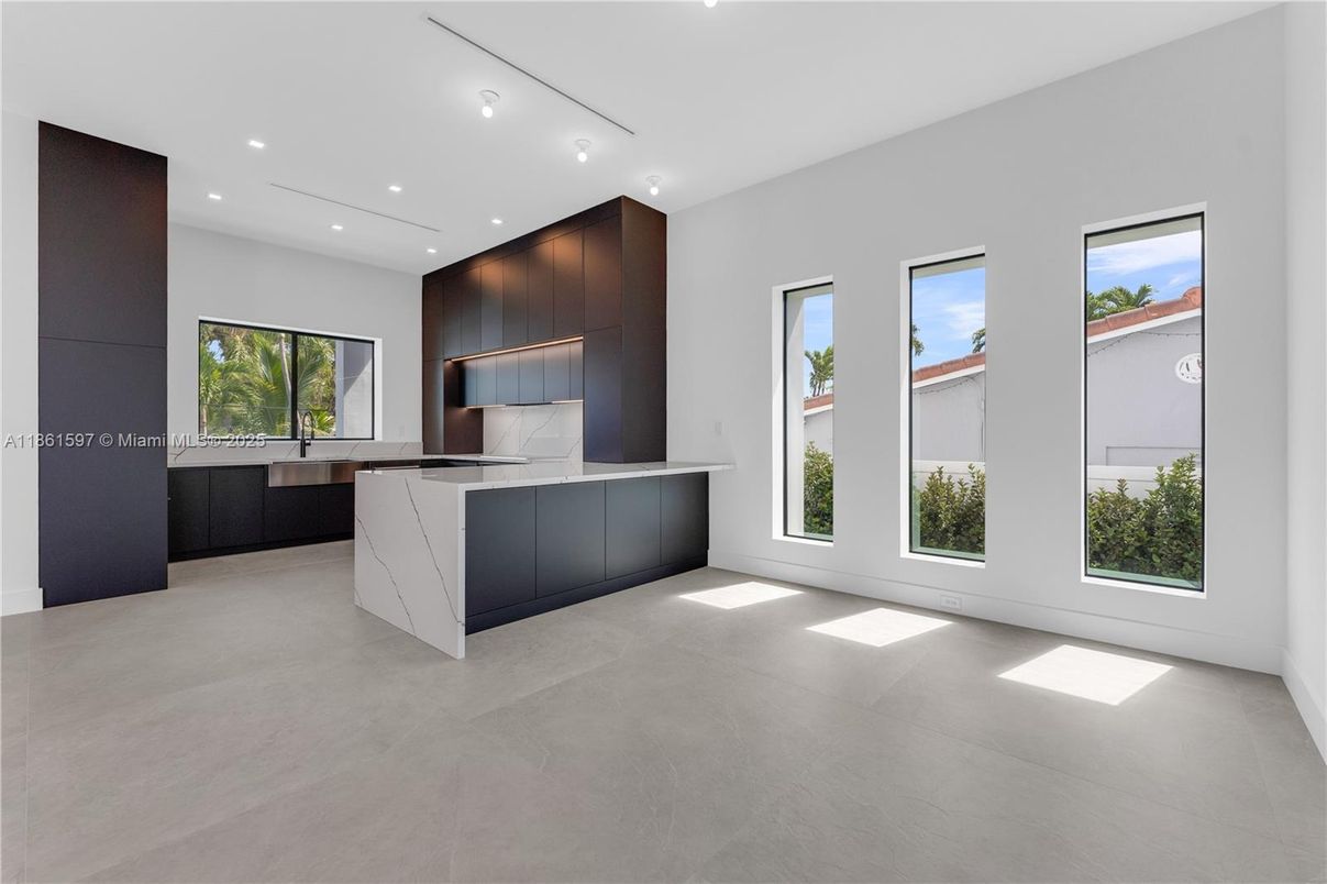 Interior, Kitchen, Recessed Lighting