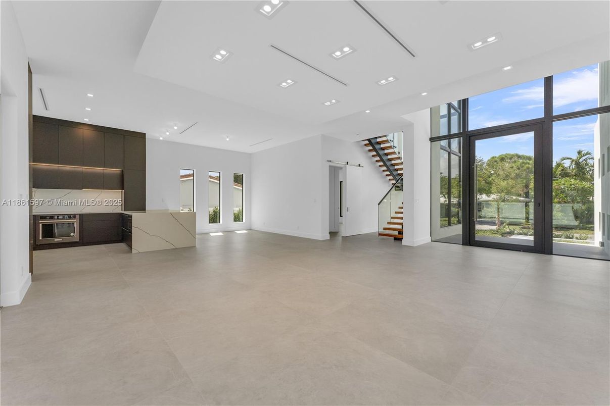 Empty room, Interior, Kitchen, Recessed Lighting