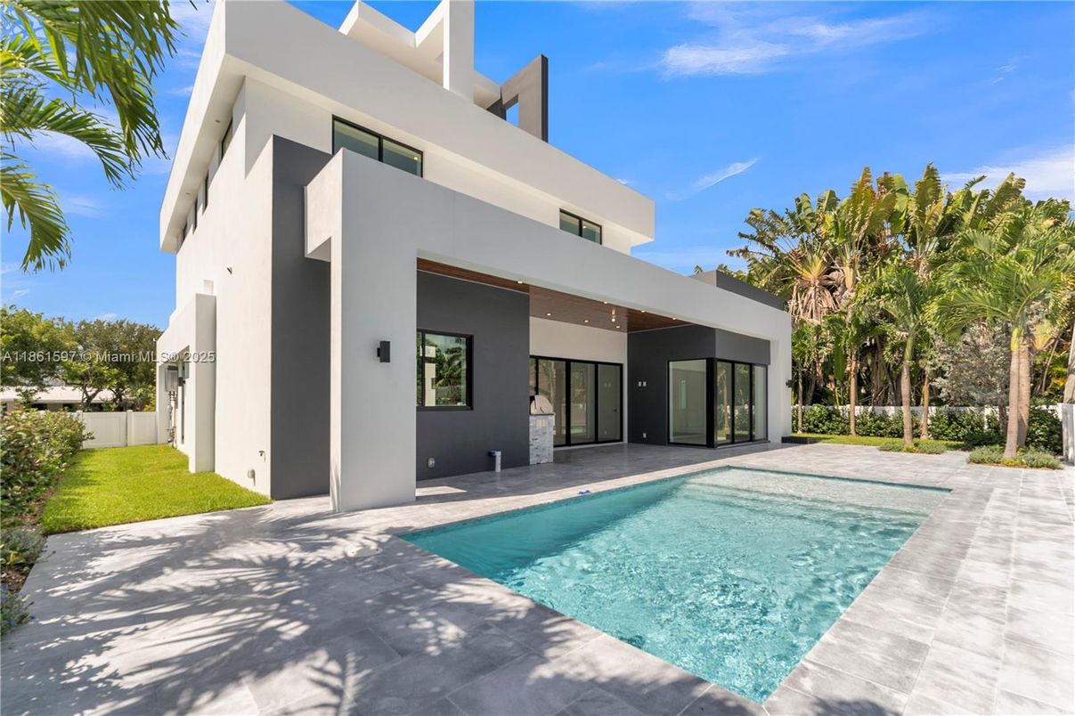 Backyard, Exterior, Pool