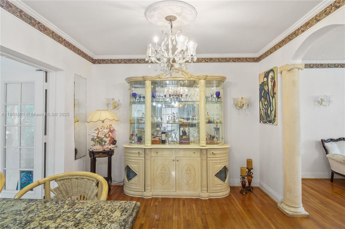 Chandelier, Interior, Wood Texture Flooring