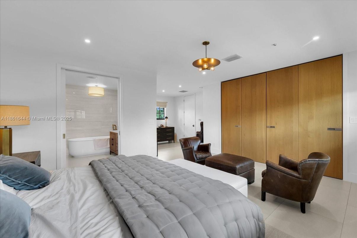 Bathroom, Bedroom, Interior, Recessed Lighting