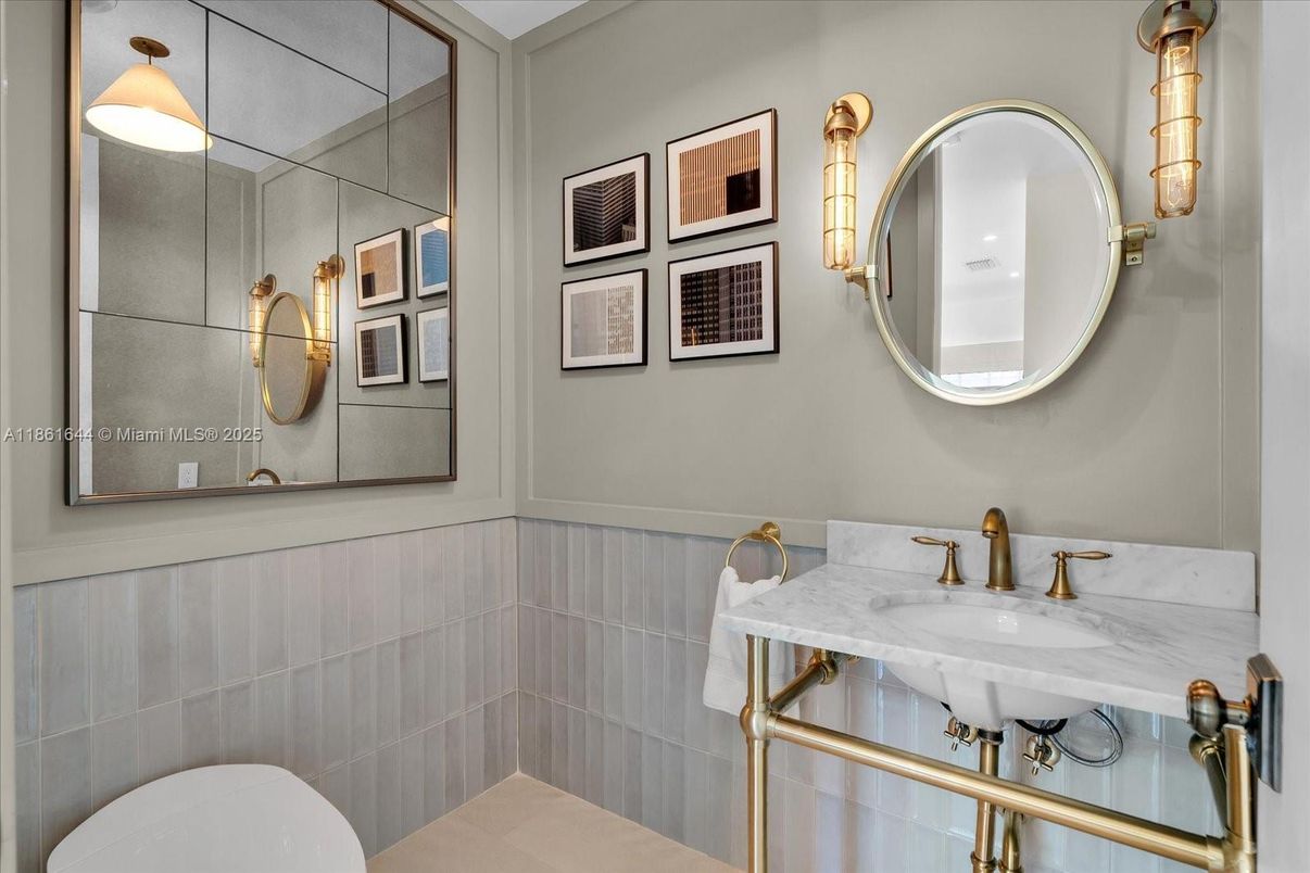 Bathroom, Interior