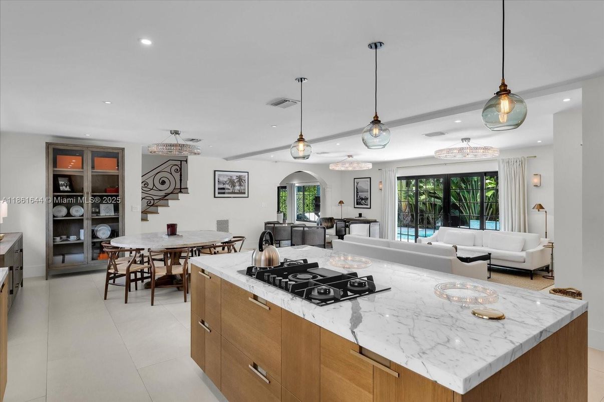 Dining room, Interior, Kitchen, Living room, Pendant Lights, Recessed Lighting