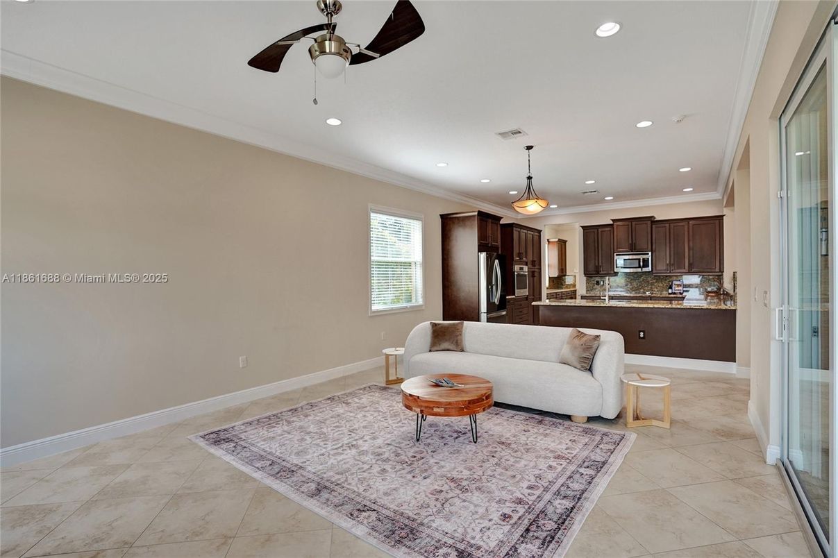 Interior, Kitchen, Living room, Pendant Lights, Recessed Lighting, Stainless Steel Appliances