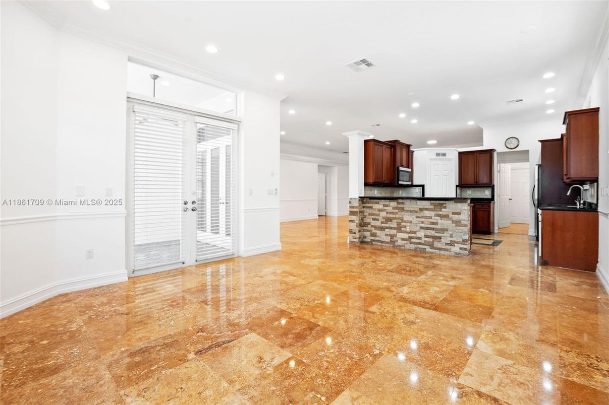 Empty room, Interior, Kitchen, Recessed Lighting