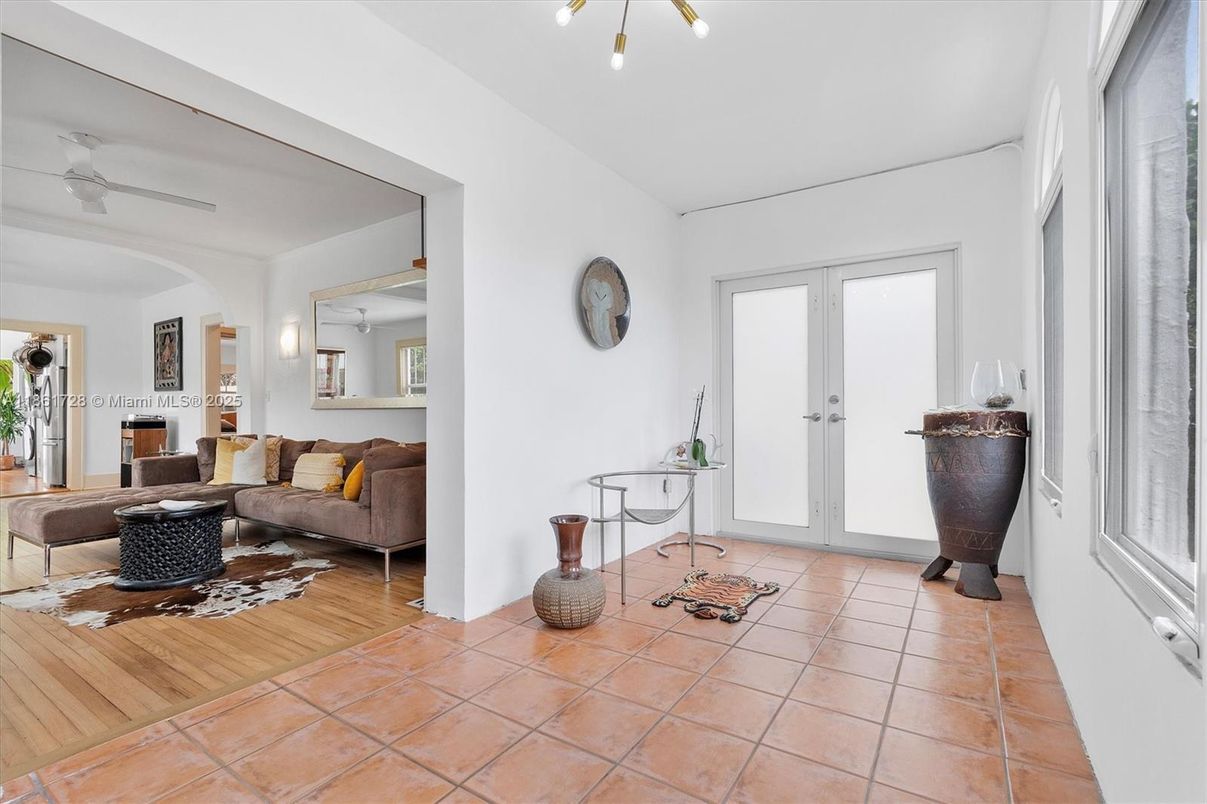 Interior, Living room