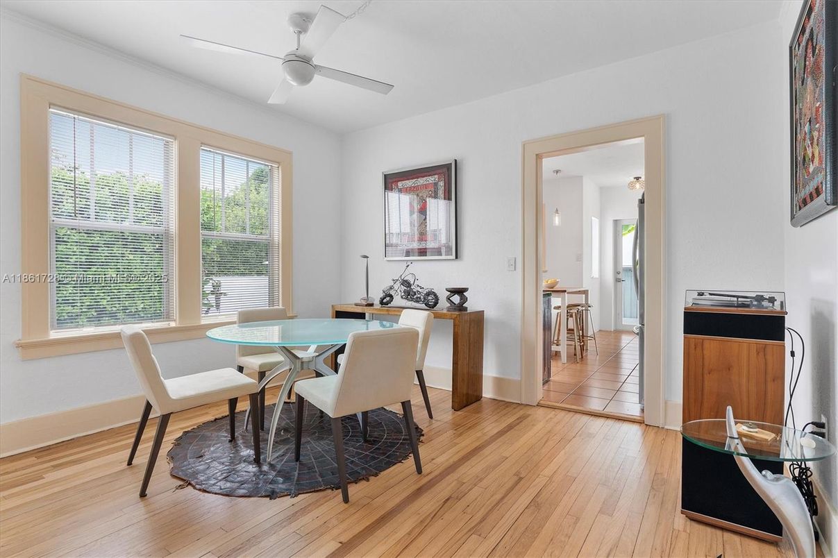 Dining room, Interior, Wood Texture Flooring