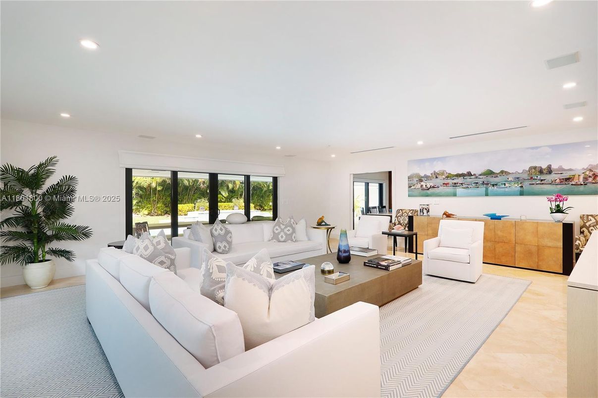 Interior, Living room, Recessed Lighting, Water