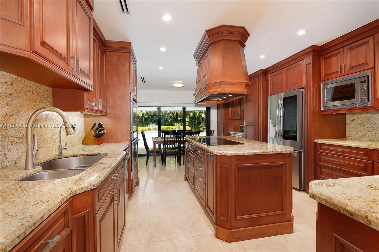 Dining room, Interior, Kitchen, Recessed Lighting