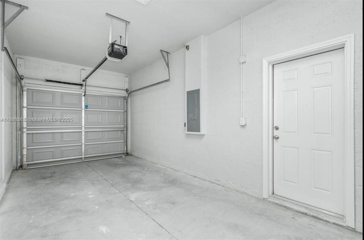 Garage, Interior