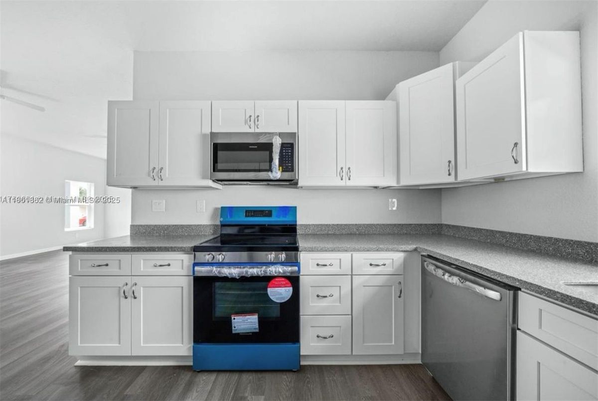 Interior, Kitchen, Stainless Steel Appliances, Wood Texture Flooring