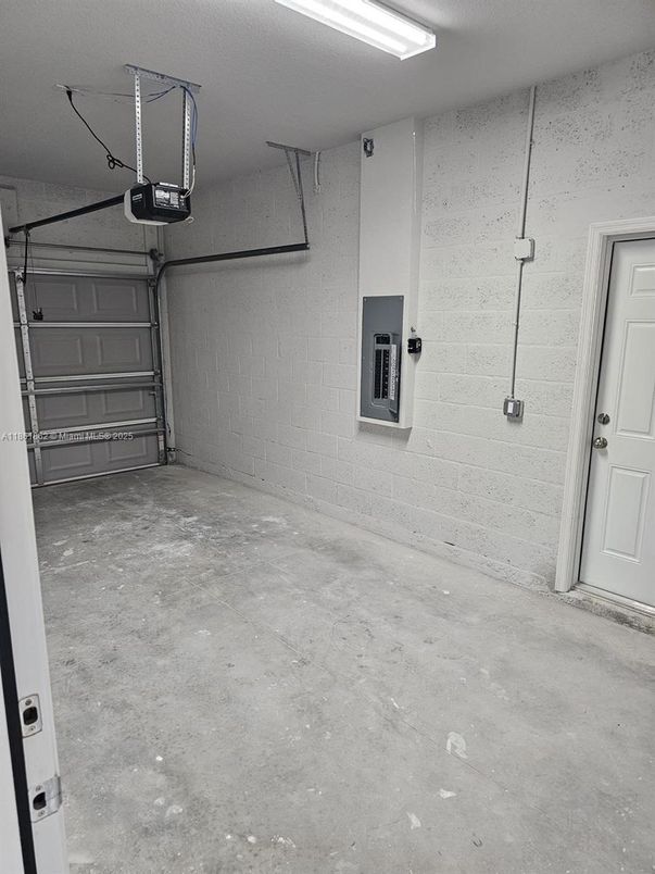 Garage, Interior