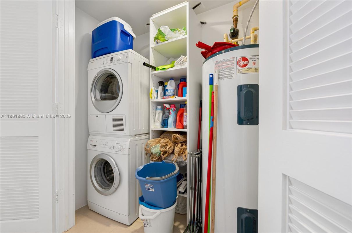 Interior, Utility Closets, Washer