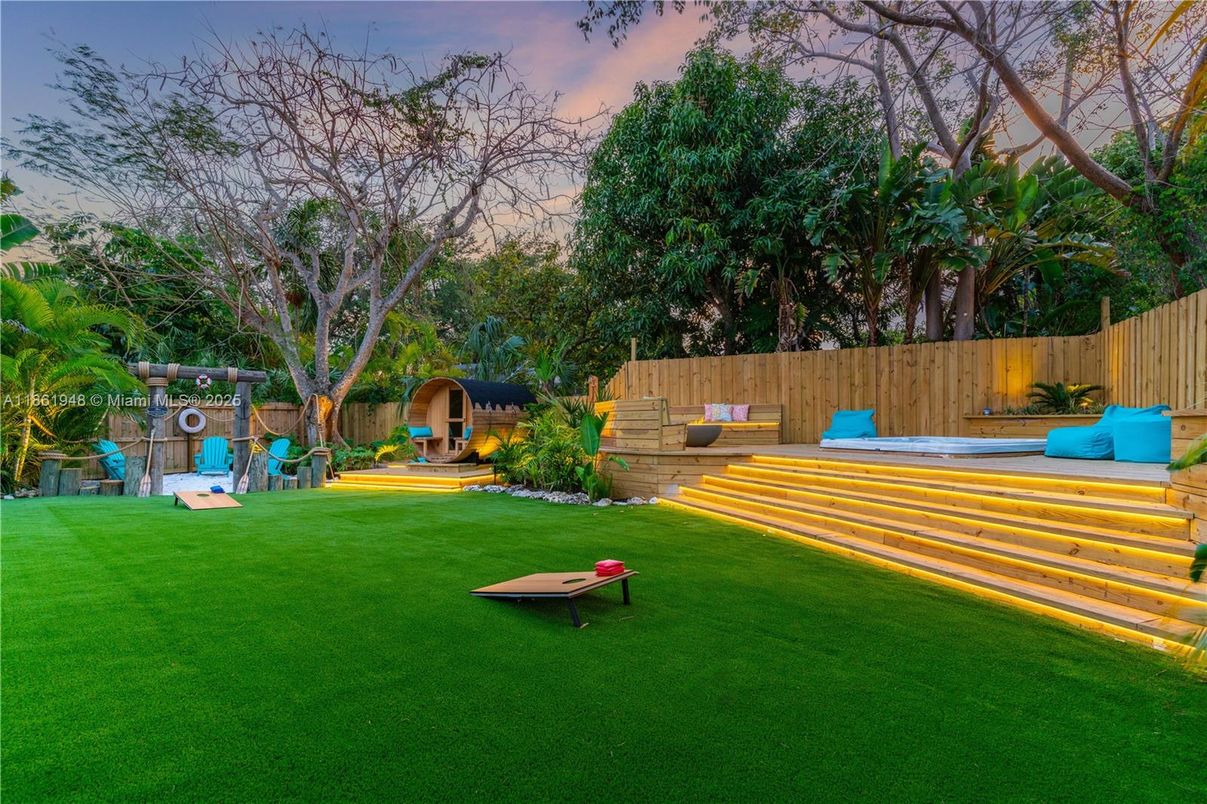 Backyard, Exterior, Playground