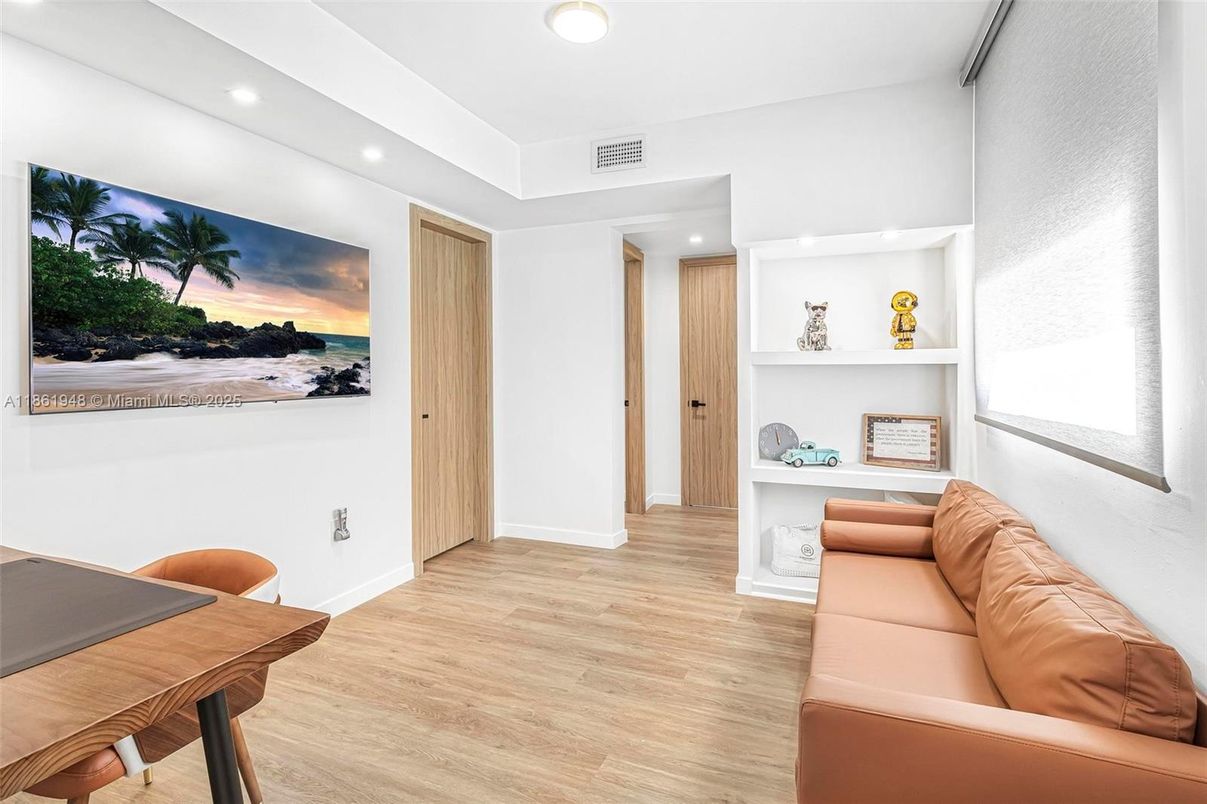 Interior, Recessed Lighting, Water, Wood Texture Flooring