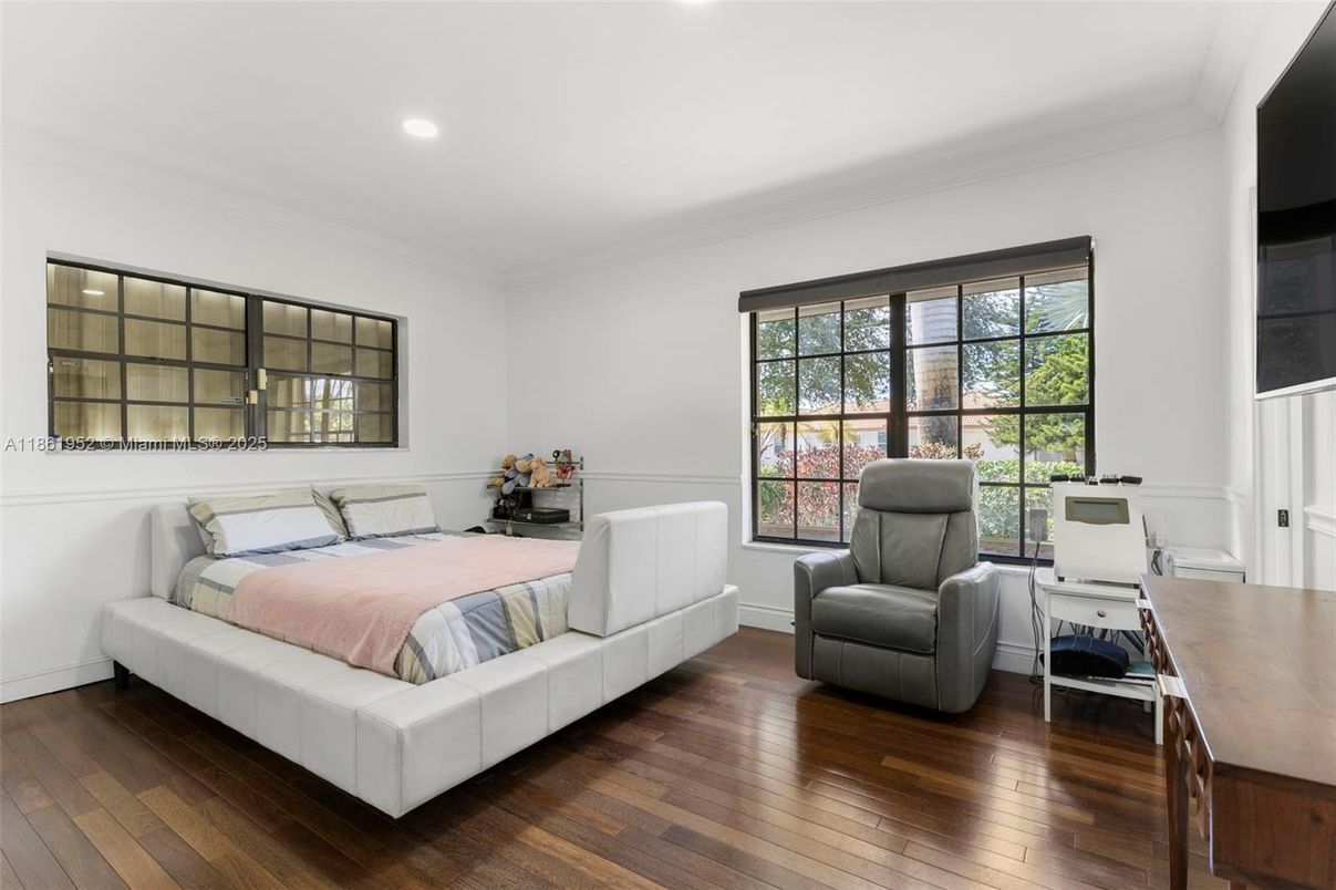 Bedroom, Home Office, Interior, Recessed Lighting, Wood Texture Flooring