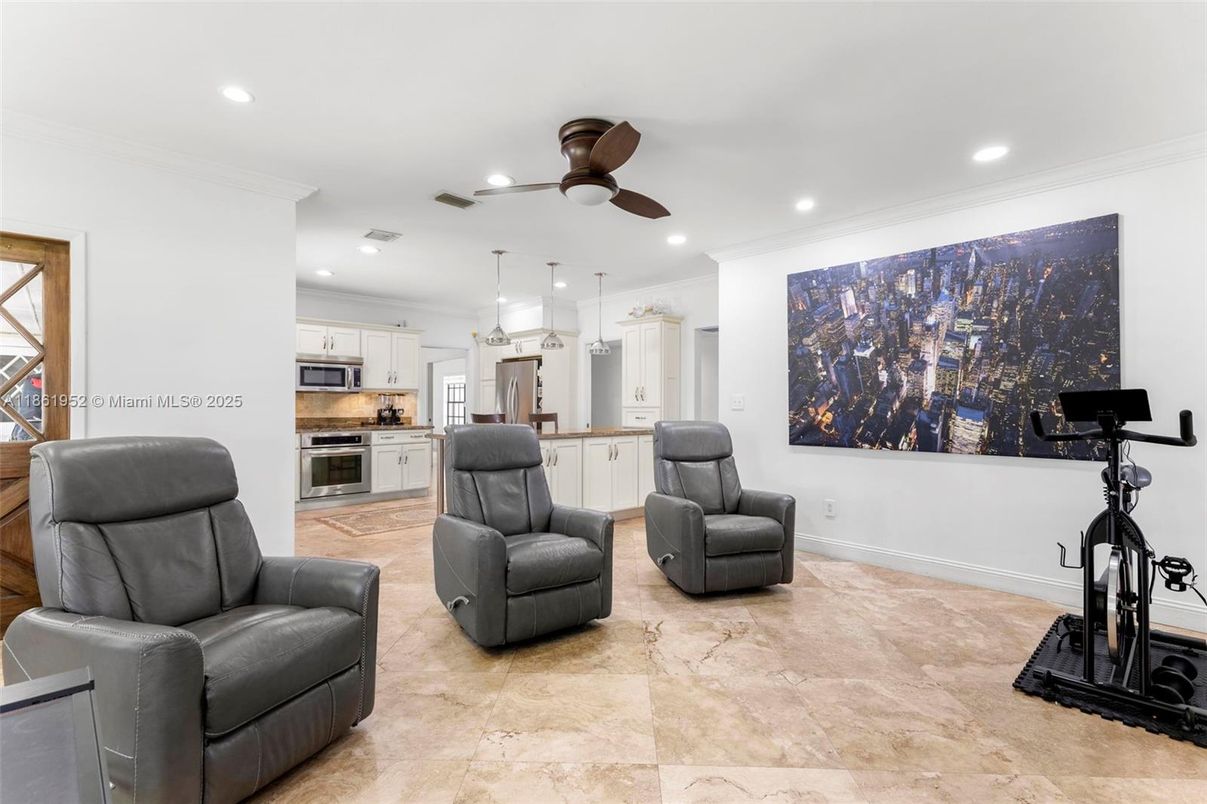 Fitness Equipment, Interior, Kitchen, Pendant Lights, Recessed Lighting, Stainless Steel Appliances