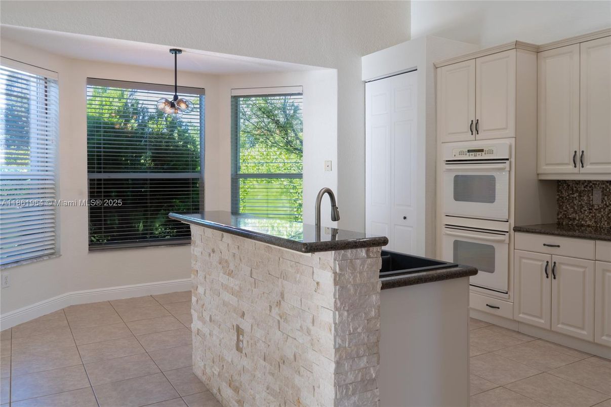 Interior, Kitchen, Pendant Lights