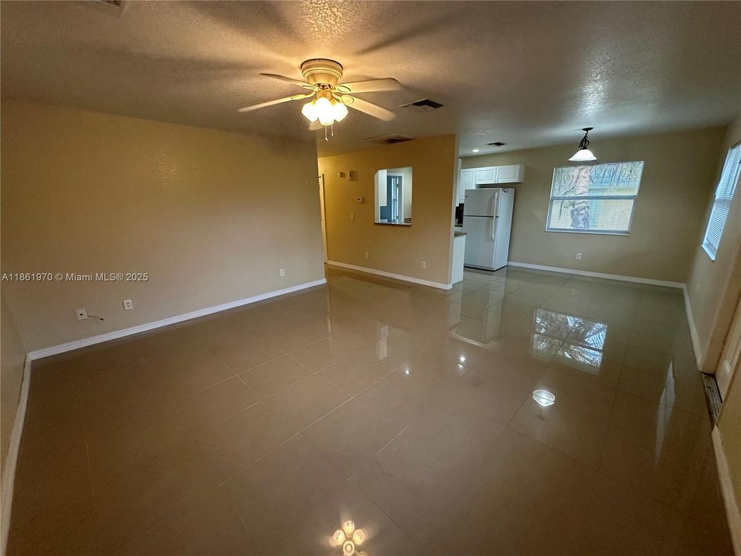 Empty room, Interior, Kitchen