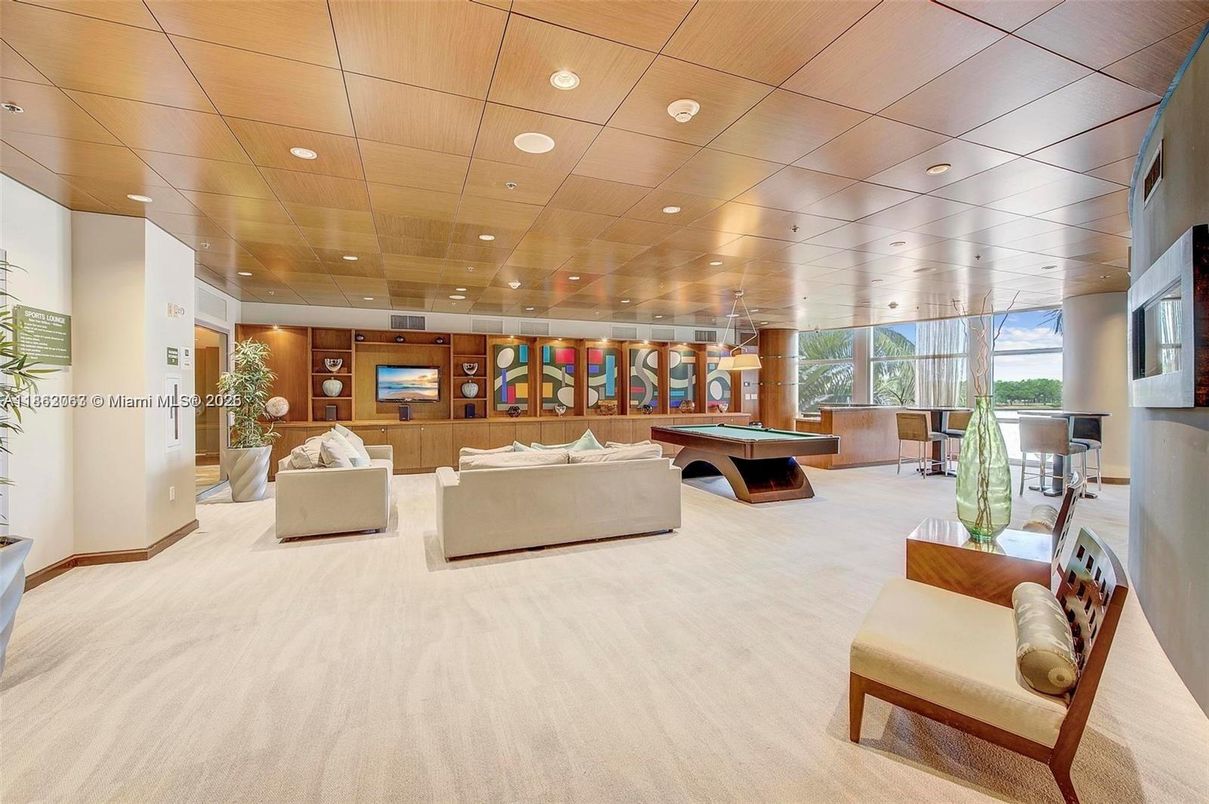 Billiard Table, Game Room, Interior, Living room, Recessed Lighting