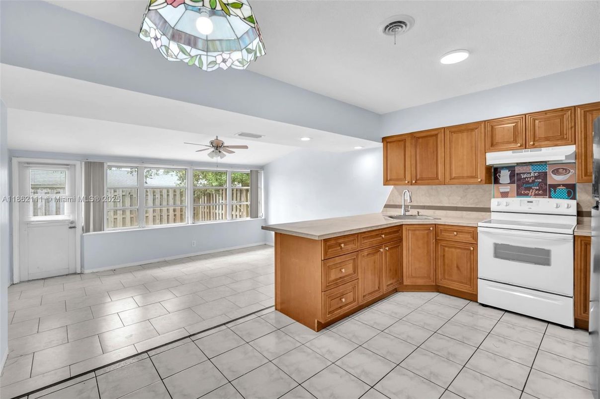 Interior, Kitchen, Recessed Lighting