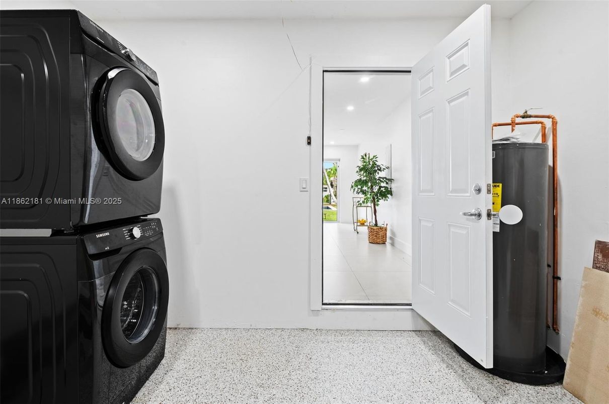 Interior, Recessed Lighting, Utility Closets, Washer