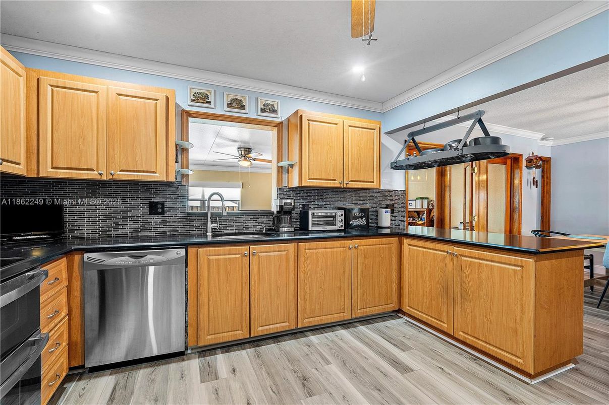 Interior, Kitchen, Recessed Lighting, Wood Texture Flooring