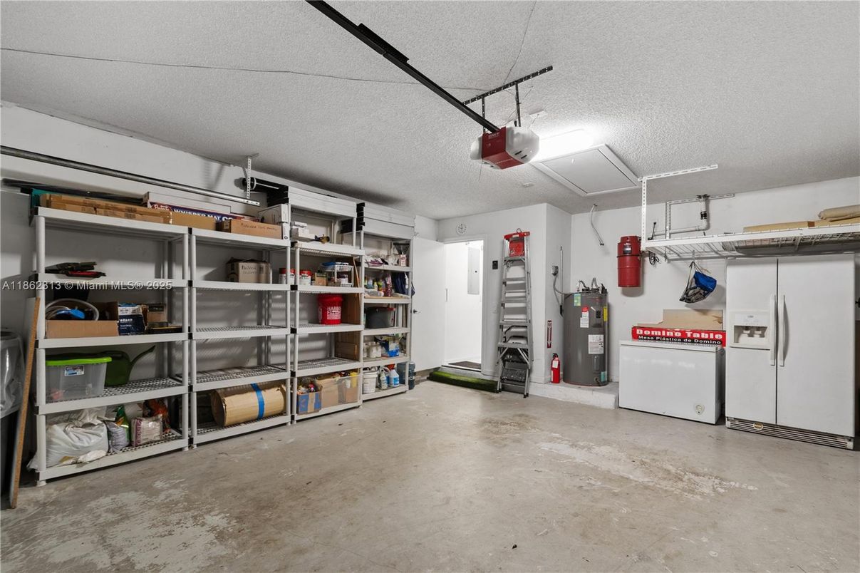 Garage, Interior, Washer