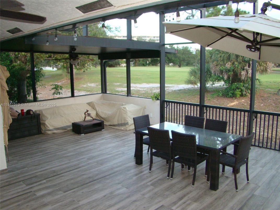 Dining room, Interior, Sun Room, Wood Texture Flooring