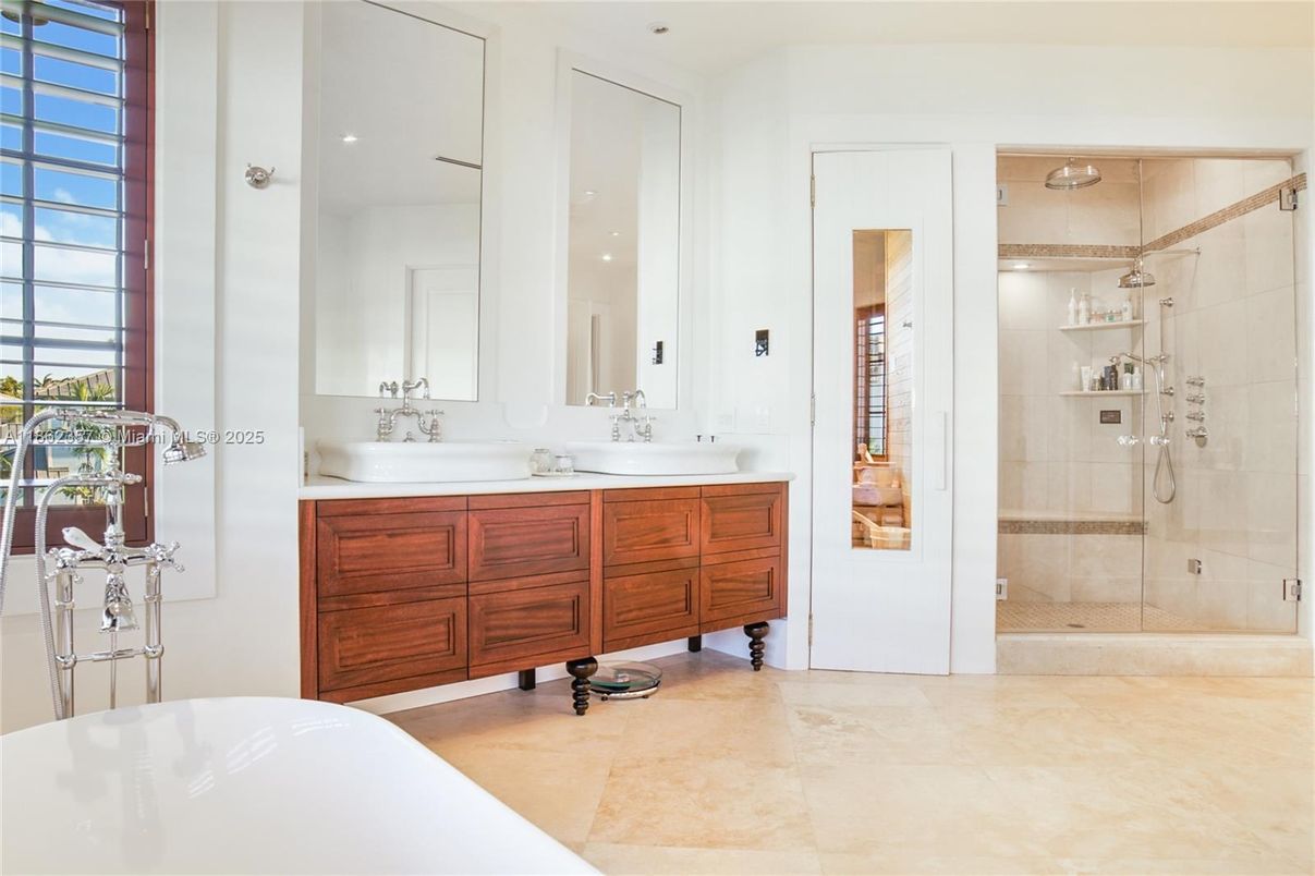 Bathroom, Dual Sink Vanities, Free Standing Baths, Glass Shower, Interior, Recessed Lighting