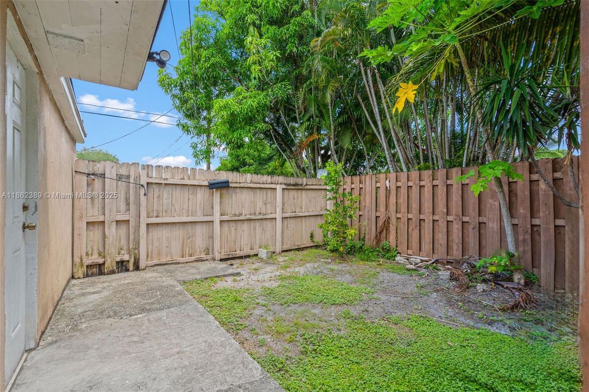 Backyard, Exterior