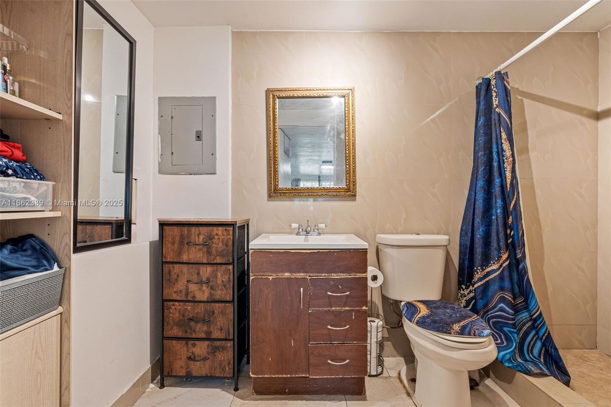 Bathroom, Interior