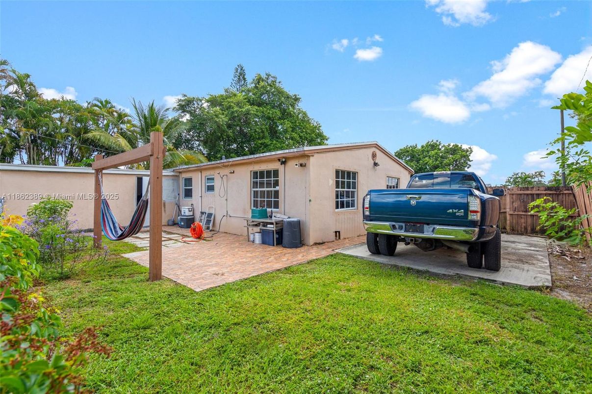 Backyard, Exterior