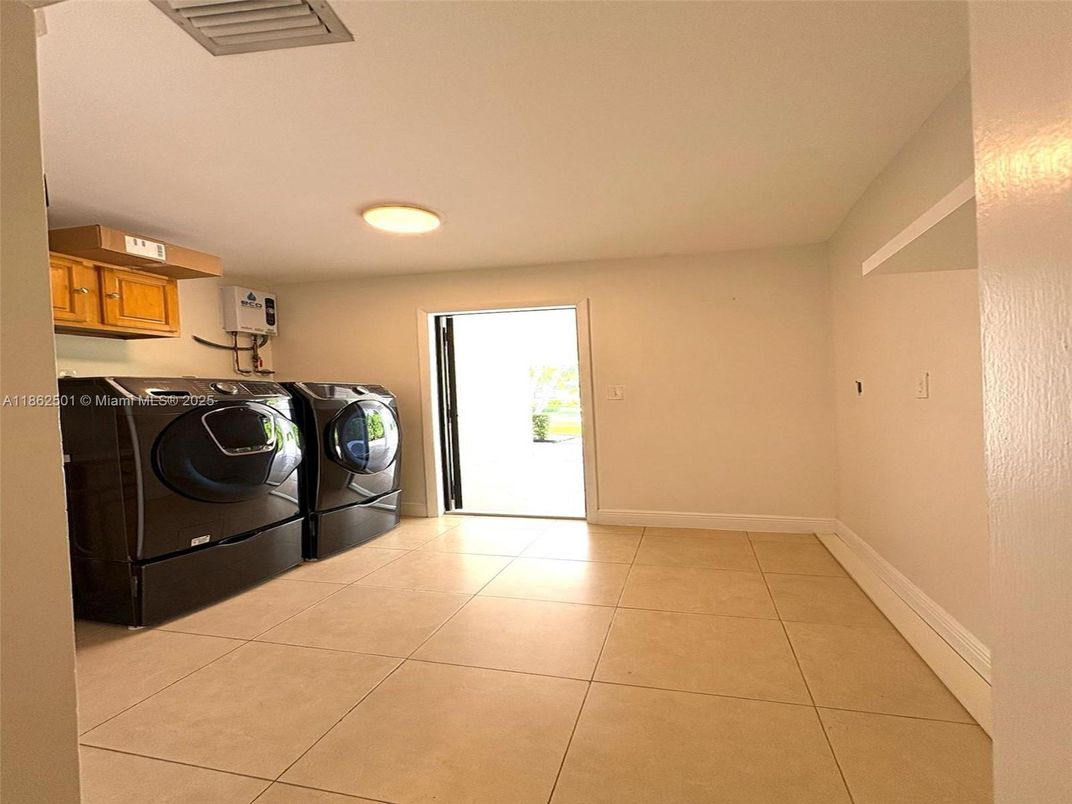 Interior, Recessed Lighting, Washer