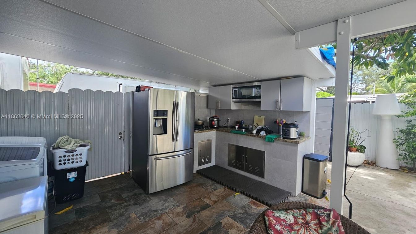 Fireplace, Interior, Kitchen, Stainless Steel Appliances
