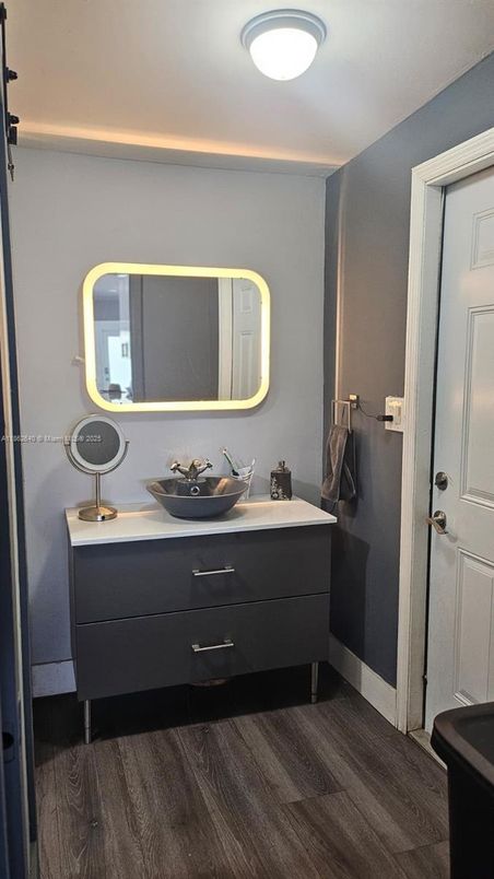 Bathroom, Dual Sink Vanities, Interior, Wood Texture Flooring