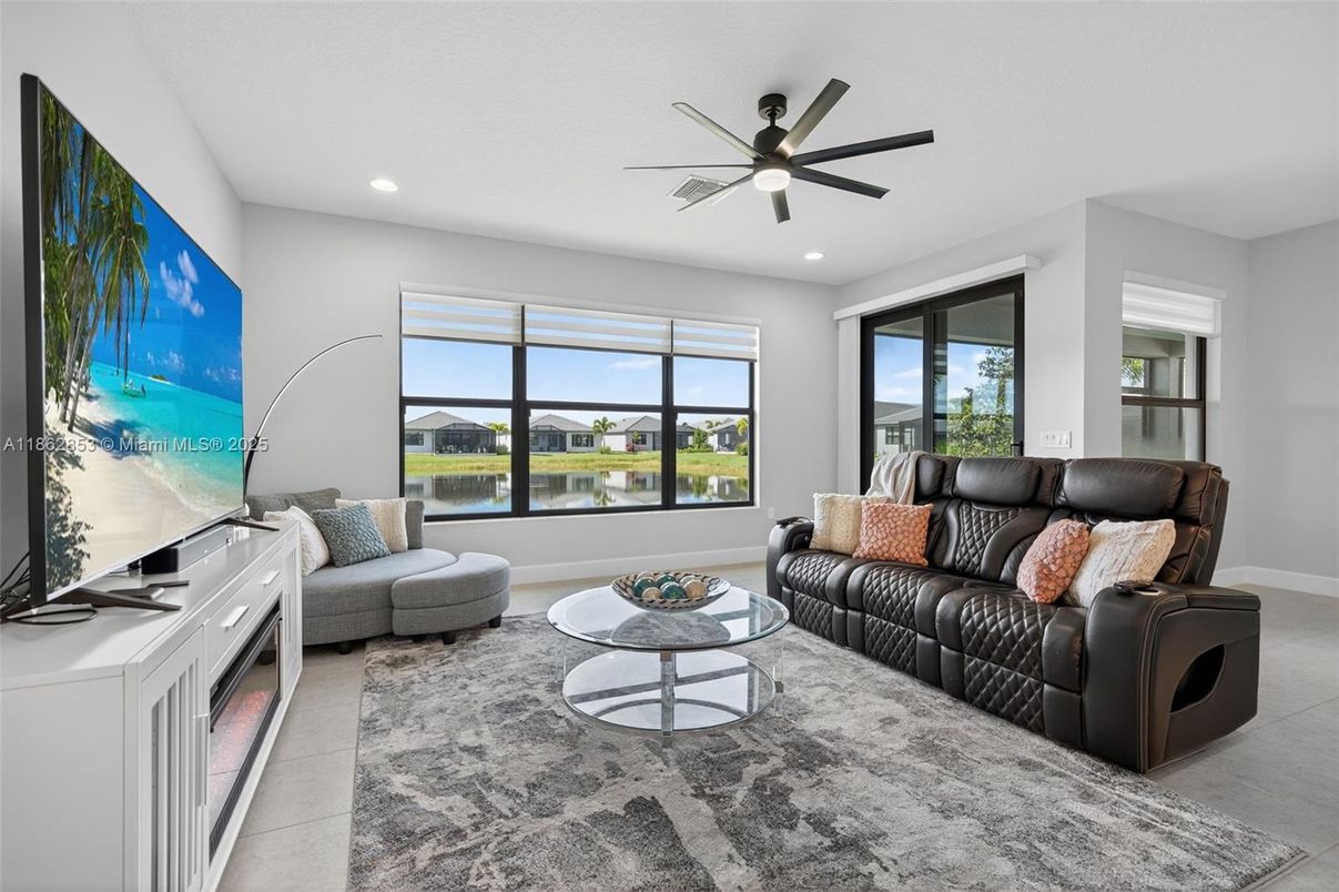 Interior, Living room, Recessed Lighting, Water