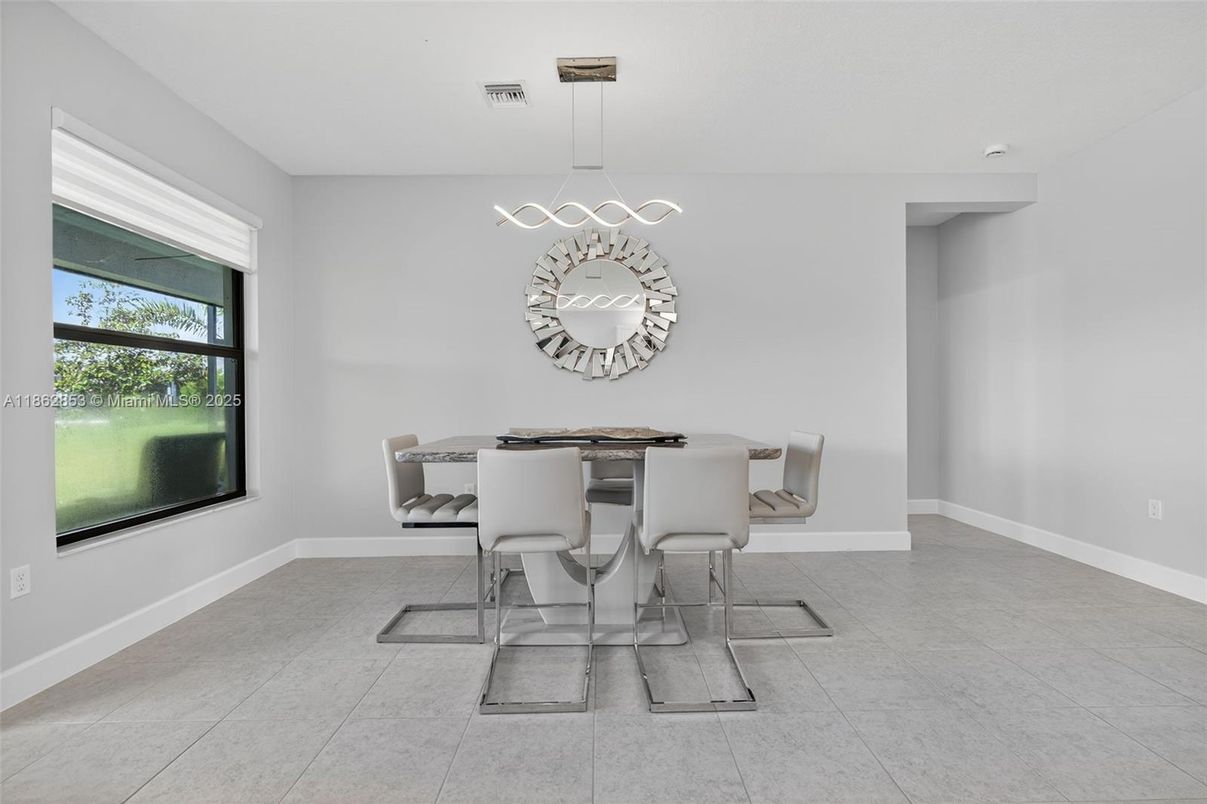 Dining room, Interior, Pendant Lights